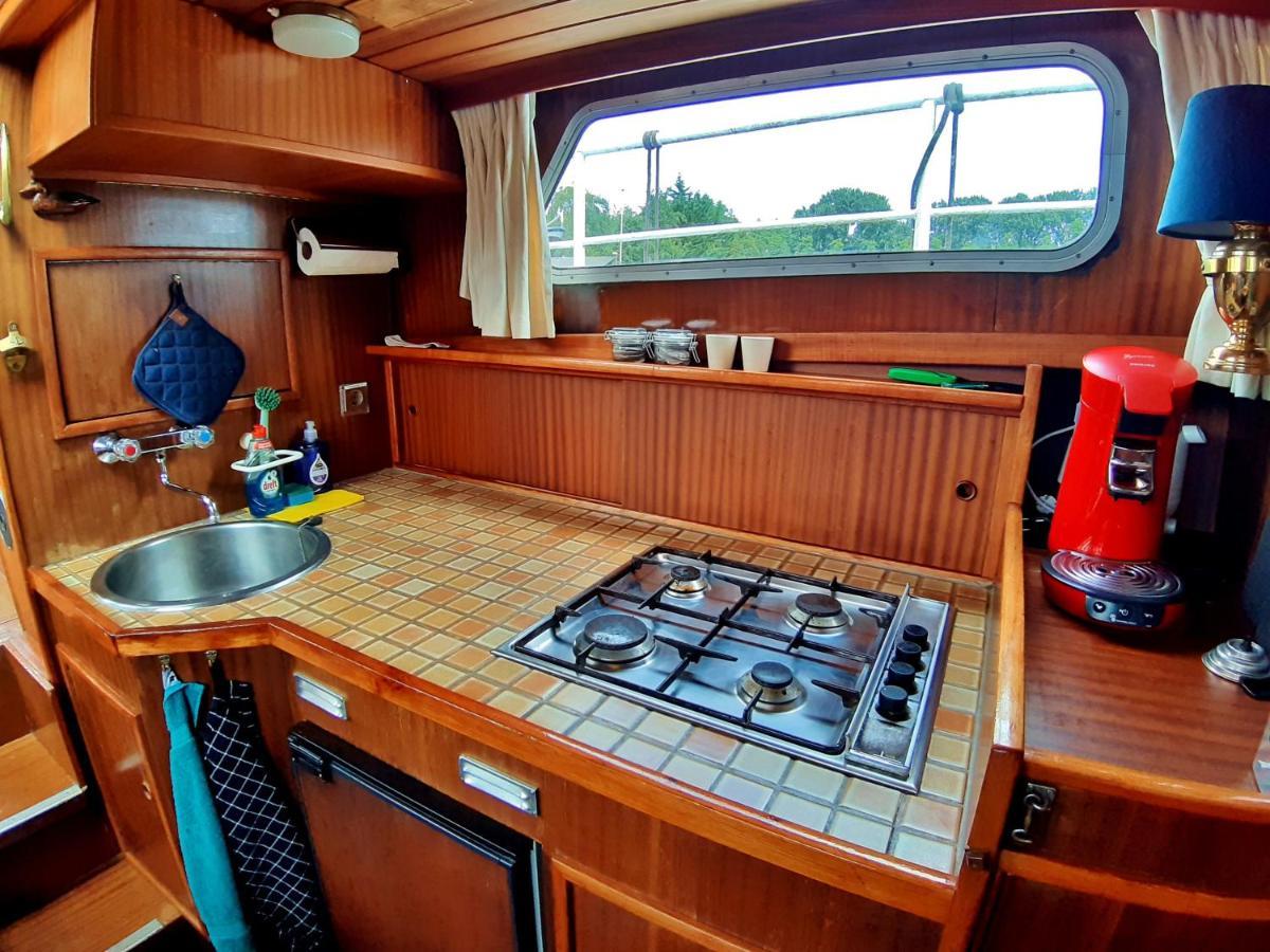 Motor Yacht Amstelle Hotel Amsterdam Exterior photo